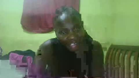 spicy_bella69 online show from May 16, 7:34 pm