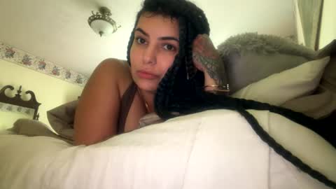 spicymami0333 online show from May 1, 6:02 pm