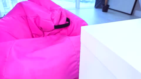 Anna online show from January 14, 1:08 pm