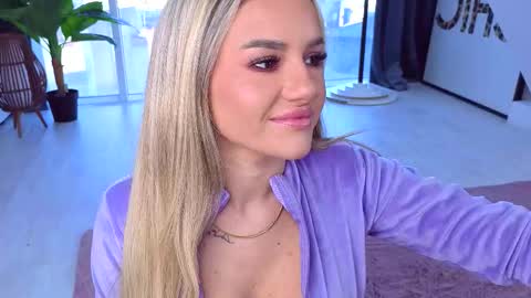 Anna online show from October 29, 11:45 am