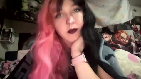 Pixie online show from September 19, 2:43 pm