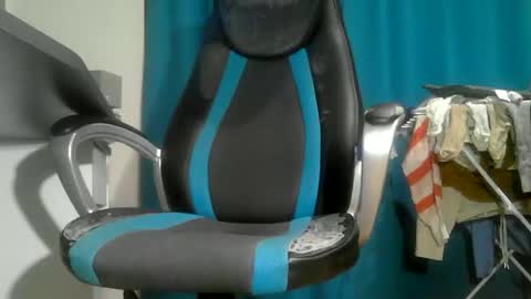 spotzi02 online show from January 1, 4:39 pm