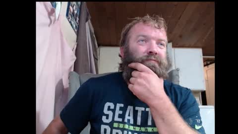 Snapshot of squegly chatting on September 19, 11:03 am Bryan online show from September 19, 11:03 am