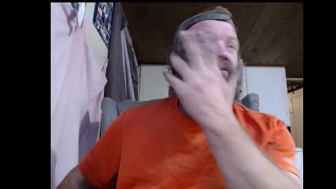 Snapshot of squegly chatting on September 18, 9:46 am Bryan online show from September 18, 9:46 am