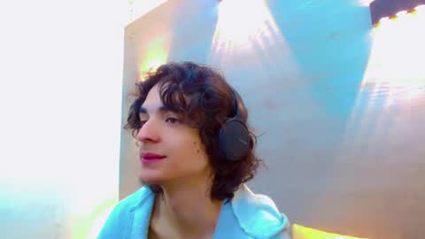 ethan online show from October 6, 2:24 pm