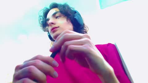 ethan online show from October 31, 1:44 pm