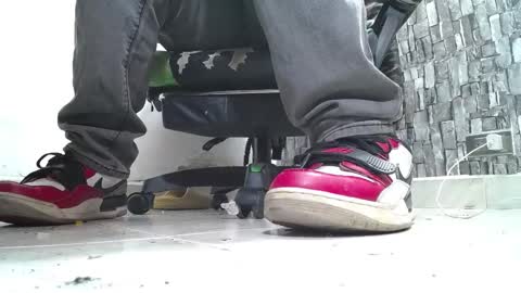 sr master cum its my old account online show from April 16, 8:20 pm