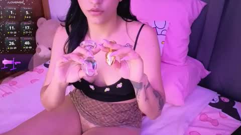 Estephanie online show from February 28, 5:28 pm