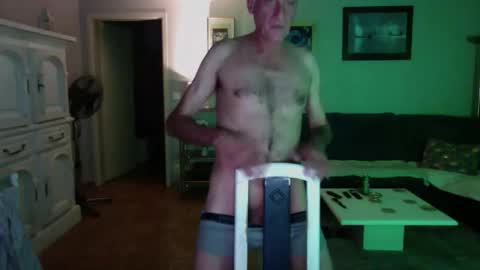 sscroli23 online show from December 16, 8:48 pm