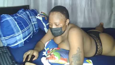 ssexxyred online show from April 21, 2:04 am