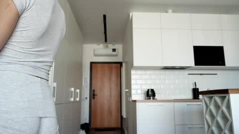 Scarlett online show from April 22, 11:39 am