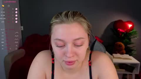 Kate online show from February 19, 1:32 pm