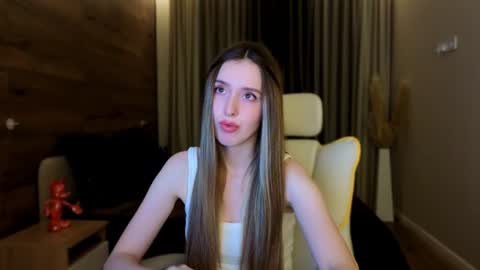 Chloe online show from July 14, 6:57 pm