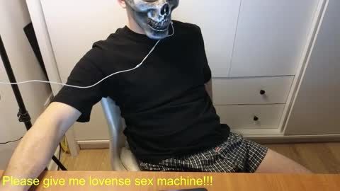 st1vemaster01 online show from March 21, 4:55 pm