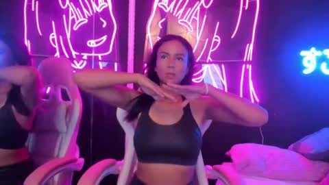 staarlightt online show from November 22, 12:20 am