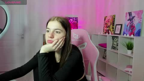 Stacey GMT5 Mo Tu We Th Fr Sa 3am -10am online show from December 2, 12:56 am