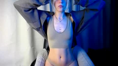 Stacy online show from November 30, 11:34 pm