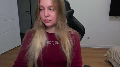 Snapshot of stacy_miraclee chatting on September 13, 3:14 pm Stacy  online show from September 13, 3:14 pm