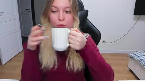 Snapshot of stacy_miraclee chatting on February 12, 3:38 pm Stacy  online show from February 12, 3:38 pm