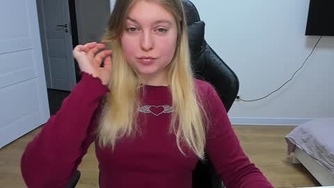 Snapshot of stacy_miraclee chatting on January 14, 10:59 am Stacy  online show from January 14, 10:59 am