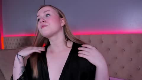STACY online show from April 30, 8:47 pm