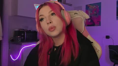 Stacy online show from March 11, 7:28 pm