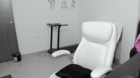 Zulma Yisset online show from March 15, 2:27 am