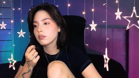 Snapshot of stacygonzales_ chatting on October 9, 2:00 pm Bye bye dear See you on December 3st online show from October 9, 2:00 pm