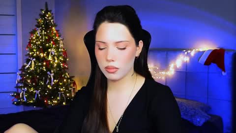 Snapshot of stacygonzales_ chatting on December 27, 11:06 am Bye bye dear See you on December 3st online show from December 27, 11:06 am