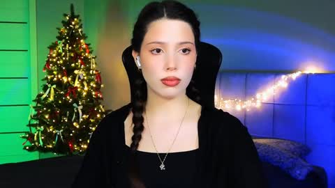 Snapshot of stacygonzales_ chatting on January 4, 9:10 am Bye bye dear See you on December 3st online show from January 4, 9:10 am