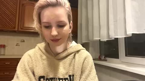 Emma online show from February 22, 6:32 pm