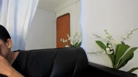 stan_blu online show from November 26, 8:33 am