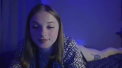 Snapshot of star_girlish chatting on October 3, 8:17 pm star_girlish online show from October 3, 8:17 pm