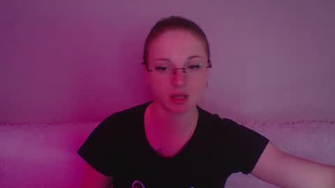 Snapshot of star_girlish chatting on October 24, 5:47 pm star_girlish online show from October 24, 5:47 pm