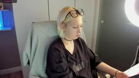 Kate online show from May 15, 8:38 pm