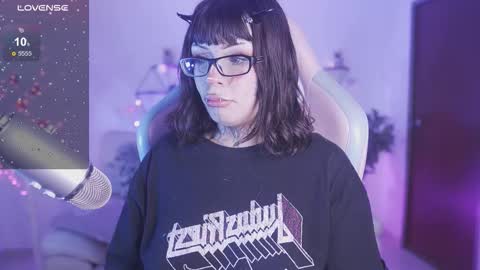 Snapshot of starwitch_ chatting on October 15, 5:03 pm Yoko online show from October 15, 5:03 pm