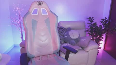 Snapshot of starwitch_ chatting on September 25, 12:45 pm Yoko online show from September 25, 12:45 pm