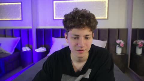 Esrefan online show from April 10, 8:57 pm