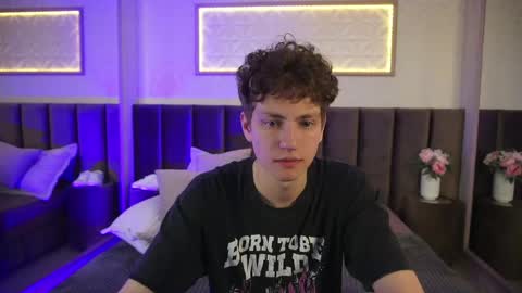 Esrefan online show from April 21, 2:51 am