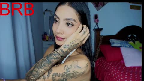 Im MiaIts my first day here  online show from December 23, 1:56 am