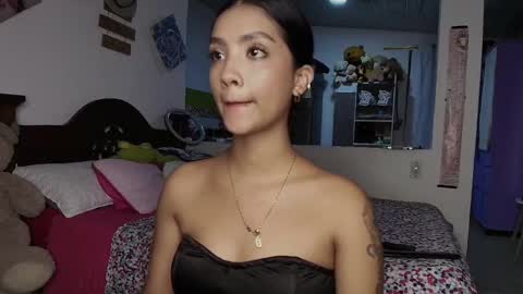 Im MiaIts my first day here  online show from September 20, 1:19 am