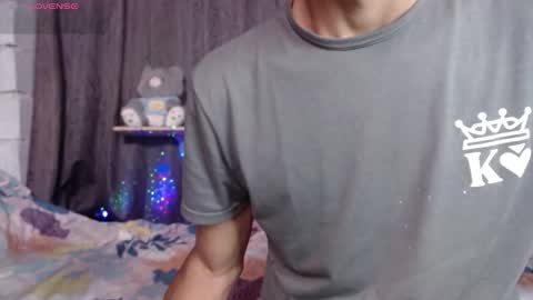 stefany_pablo1 online show from November 18, 2:42 pm