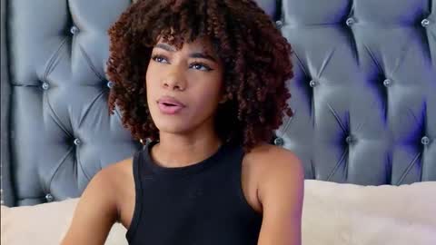 S T E L L A online show from November 25, 10:30 pm