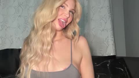 Stella Bella online show from March 10, 6:51 am