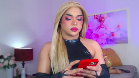 CALL ME STELLA online show from September 14, 11:11 am