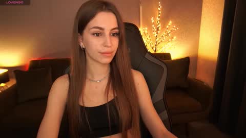 stellahoneywell online show from November 28, 7:16 am