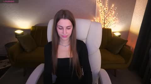 stellahoneywell online show from November 22, 2:04 pm