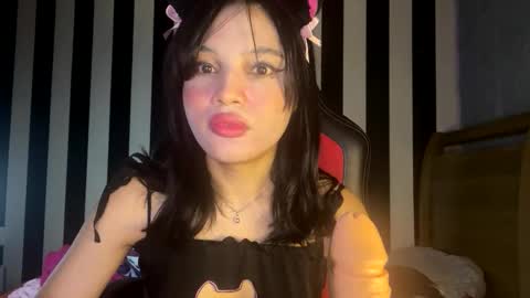 stellapapillon online show from March 14, 12:03 am