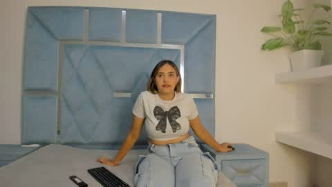 stella online show from June 25, 12:32 pm