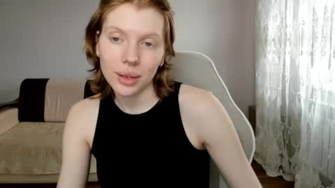 S T E L L A online show from April 19, 11:11 am